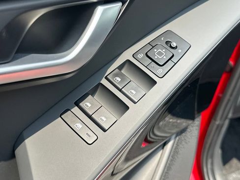New 2025 Kia Niro EX image 11