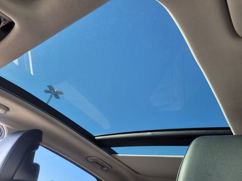 Used 2024 Kia Sportage SX image 16