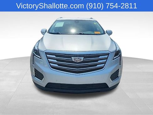 Used 2019 Cadillac XT5 Premium Luxury FWD image 3