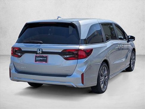 New 2026 Honda Odyssey Touring image 2