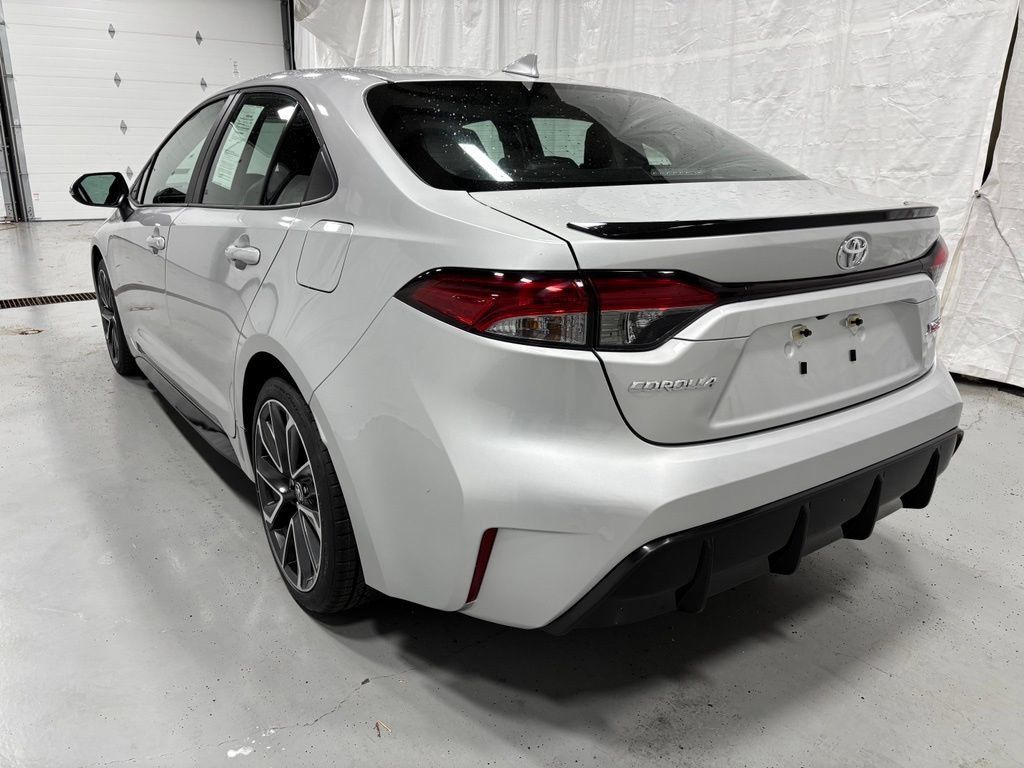 Used 2026 Toyota Corolla XSE FWD image 5