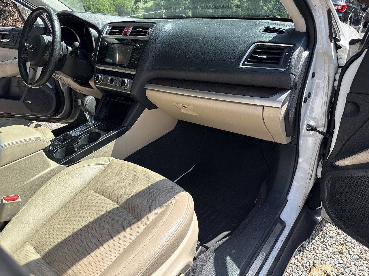Used 2017 Subaru Outback 2.5i Limited AWD/4WD image 19