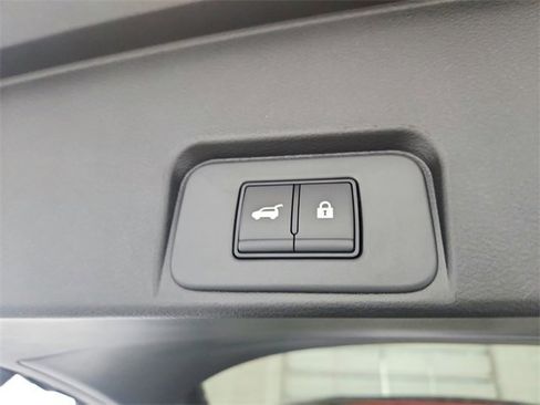 New 2025 Nissan Rogue SV image 39