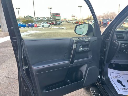 Used 2023 Toyota 4Runner TRD Off-Road Premium image 11