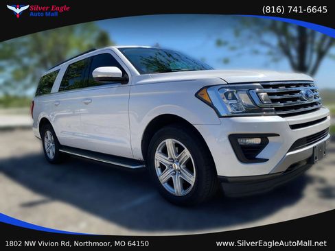 Used 2018 Ford Expedition Max XLT w/ Equipment Group 202A AWD/4WD image 2