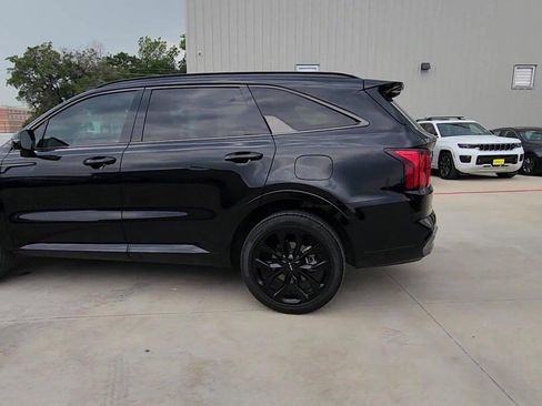 Used 2023 Kia Sorento SX AWD/4WD image 6
