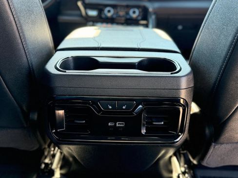 Used 2024 GMC Sierra 2500 AT4 w/ AT4 Premium Plus Package image 31