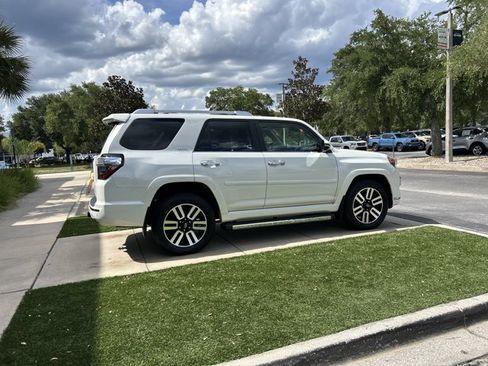 Used 2021 Toyota 4Runner Limited AWD/4WD image 4
