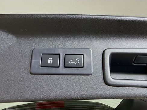 New 2025 Subaru Forester Premium image 34