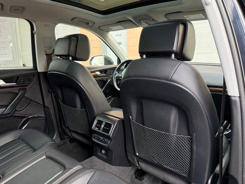 Used 2019 Audi Q5 2.0T Premium w/ Convenience Package image 22