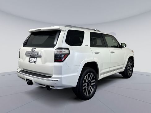 Used 2022 Toyota 4Runner Limited AWD/4WD image 7