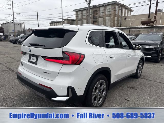 Used 2023 BMW X1 xDrive28i AWD/4WD image 9