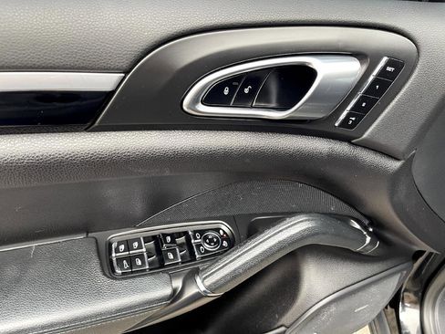 Used 2014 Porsche Cayenne image 10