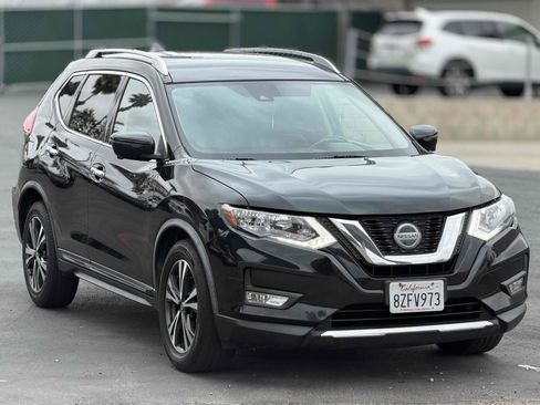 Used 2018 Nissan Rogue SL FWD image 4