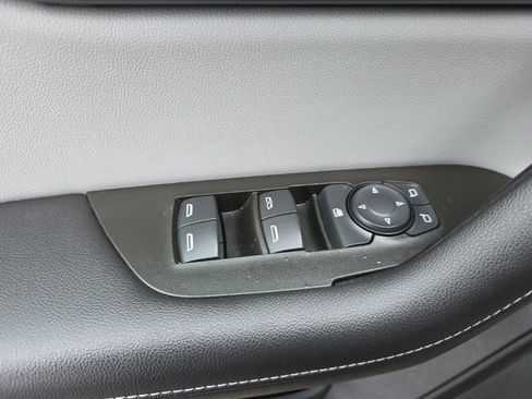 Used 2023 Chevrolet Blazer LT image 17