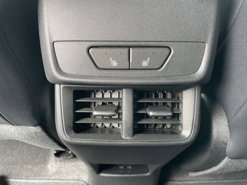 Used 2025 Chevrolet Equinox RS w/ Safety and Technology Package AWD/4WD image 19