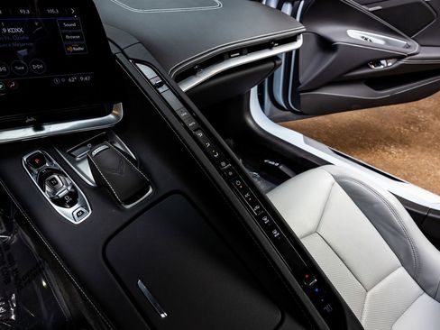 Used 2023 Chevrolet Corvette Stingray Coupe image 21