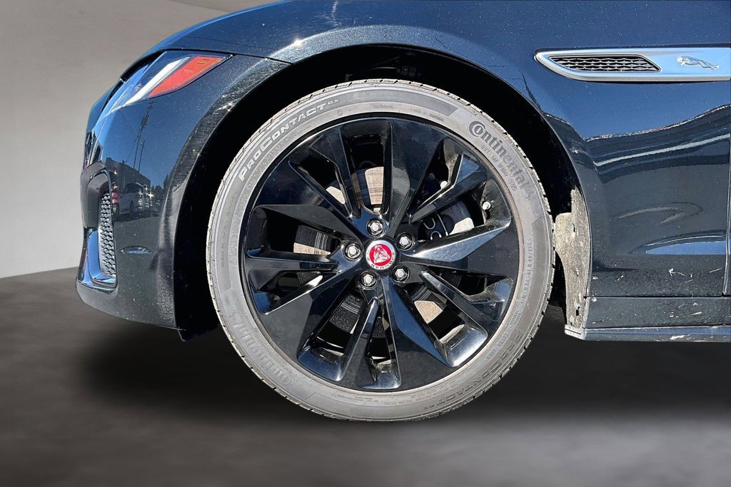 Used 2023 Jaguar XF R-Dynamic SE AWD/4WD image 9
