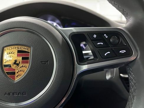 Used 2022 Porsche Cayenne Platinum Edition AWD/4WD image 22