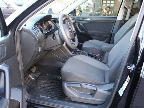 Used 2019 Volkswagen Tiguan S w/ Driver Assistance Package FWD image 9