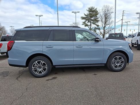 New 2026 Ford Expedition Active AWD/4WD image 8