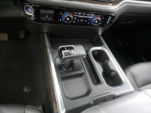 Used 2025 Chevrolet Silverado 1500 LT Trail Boss w/ LT Trail Boss Premium Package image 24