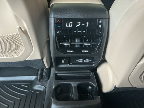 Used 2021 Jeep Grand Cherokee L Limited RWD image 17