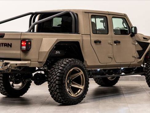 Used 2026 Jeep Gladiator Sport image 8