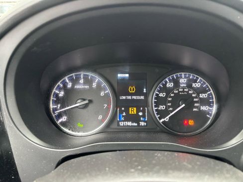 Used 2018 Mitsubishi Outlander LE AWD/4WD image 24