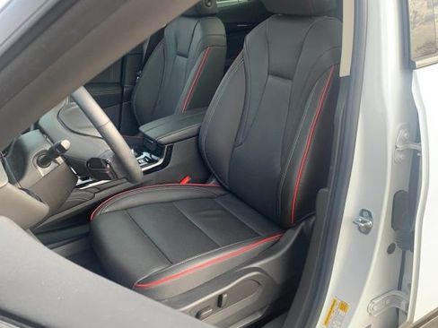 Used 2023 Buick Envision Essence w/ Sport Touring Package AWD/4WD image 2