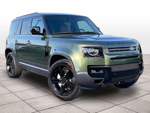 New 2026 Land Rover Defender 110 S image 2