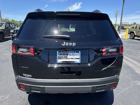 New 2026 Jeep Cherokee Laredo AWD/4WD image 5