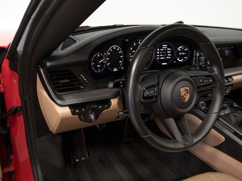 Used 2021 Porsche 911 Carrera S image 21