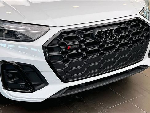 Certified 2023 Audi SQ5 Premium Plus w/ Premium Plus Package AWD/4WD image 31