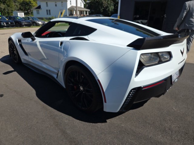 Certified 2017 Chevrolet Corvette Z06 w/ Z07 Performance Package RWD image 2