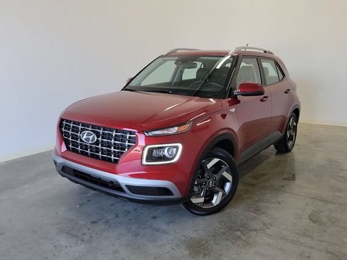 Used 2025 Hyundai Venue Limited FWD image 32
