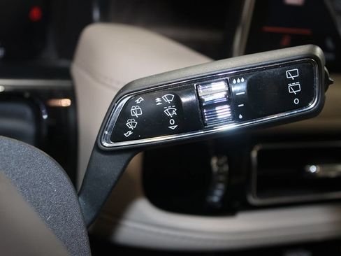 Used 2023 Lincoln Nautilus Reserve AWD/4WD image 40