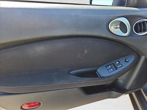 Used 2016 Nissan 370Z Coupe RWD image 10