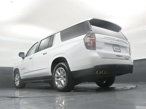 Used 2023 Chevrolet Suburban Premier RWD image 42