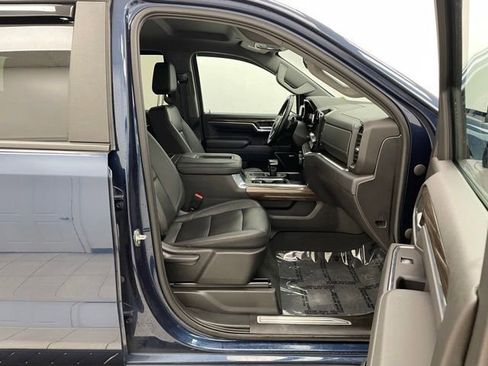Used 2022 Chevrolet Silverado 1500 RST AWD/4WD image 17