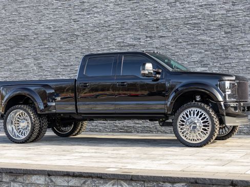 Used 2022 Ford F450 Limited w/ FX4 Off-Road Package image 9