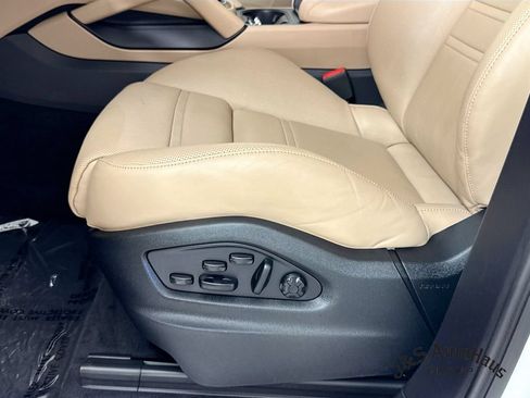 Used 2024 Porsche Cayenne Coupe AWD/4WD image 26