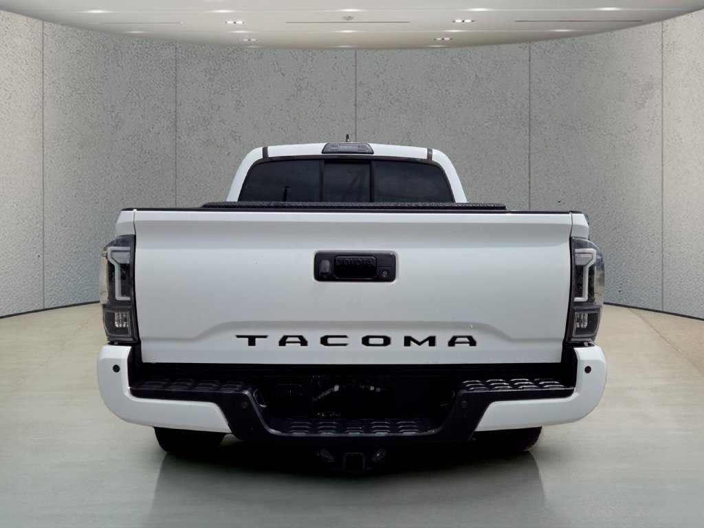 Used 2016 Toyota Tacoma Limited w/ Towing Package AWD/4WD image 6