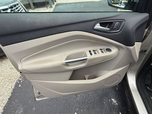 Used 2018 Ford Escape SEL w/ Ford Safe & Smart Package FWD image 15