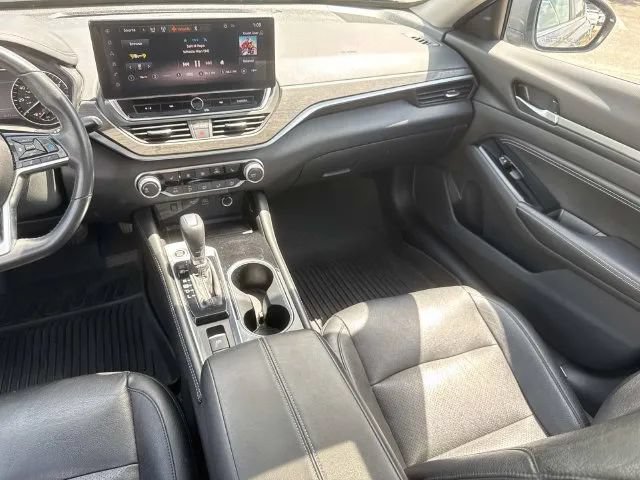 Certified 2023 Nissan Altima 2.5 SV w/ SV Premium Package FWD image 15