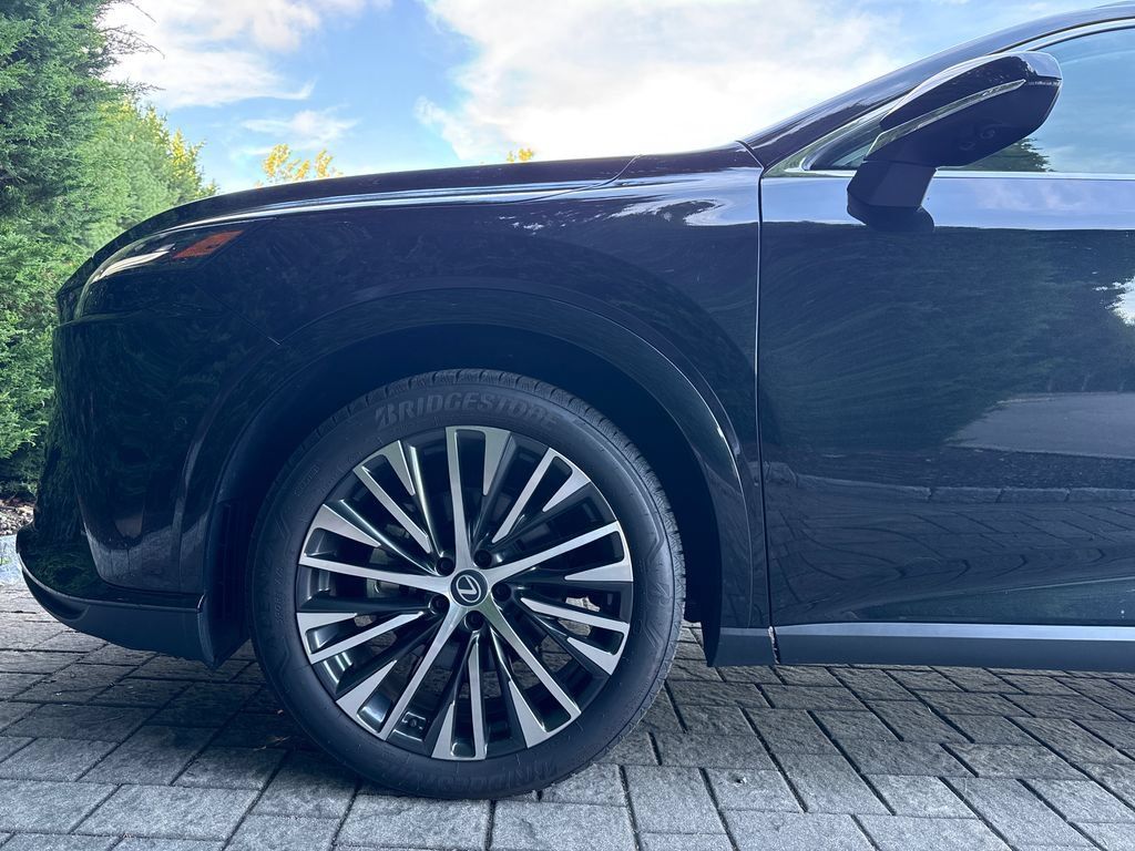 Used 2026 Lexus RX 350 Premium Plus w/ Convenience Package AWD/4WD image 9