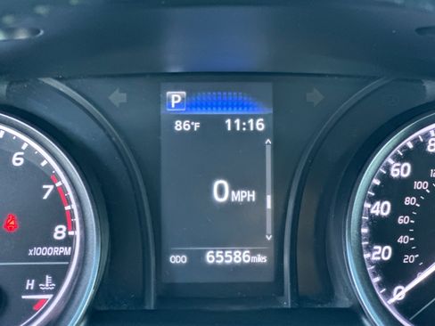 Used 2023 Toyota Camry SE image 24