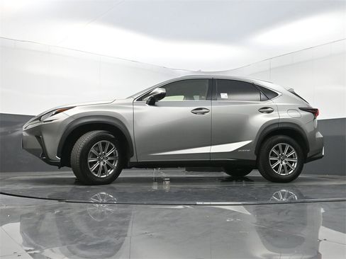 Used 2020 Lexus NX 300h 300h image 27