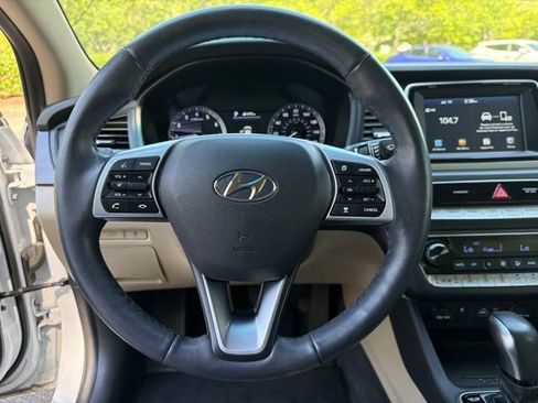 Used 2019 Hyundai Sonata Limited FWD image 13