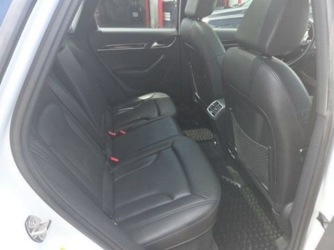 Used 2018 Audi Q3 2.0T Premium w/ Convenience Package AWD/4WD image 42